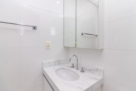 Apartamento à venda com 62m², 2 quartos e 1 vaga Apartamento à venda com 62m², 2 quartos e 1 vagaBanheiro da Suíte
