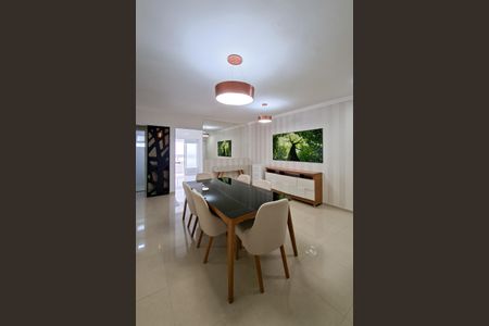 Apartamento para alugar com 126m², 2 quartos e 2 vagasSala