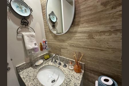 Apartamento para alugar com 60m², 2 quartos e 1 vaga Apartamento para alugar com 60m², 2 quartos e 1 vagaBanheiro