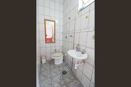 Lavabo de casa para alugar com 3 quartos, 176m² em Jardim Thomaz, São Paulo