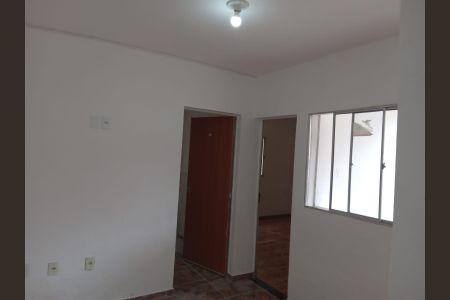 Casa para alugar com 60m², 3 quartos e 1 vaga