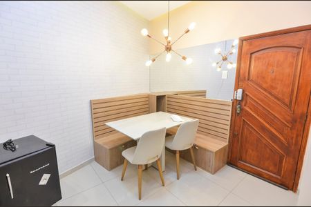 Sala de apartamento para alugar com 1 quarto, 50m² em Vila Isabel, Rio de Janeiro