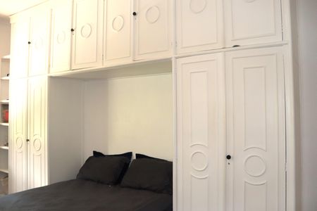 Apartamento à venda com 260m², 5 quartos e 1 vagaDormitório 2