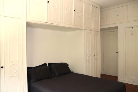 Apartamento à venda com 260m², 5 quartos e 1 vagaDormitório 2