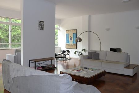 Apartamento à venda com 260m², 5 quartos e 1 vagaSala