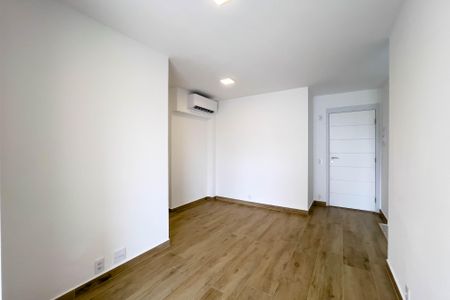 Sala de apartamento para alugar com 2 quartos, 69m² em Vila Dom Pedro I, São Paulo
