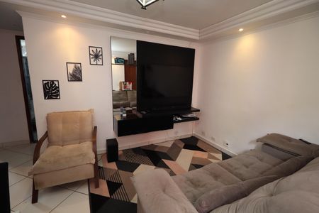 Sala de TV de apartamento à venda com 2 quartos, 50m² em Conjunto Residencial Planeta, Santo André