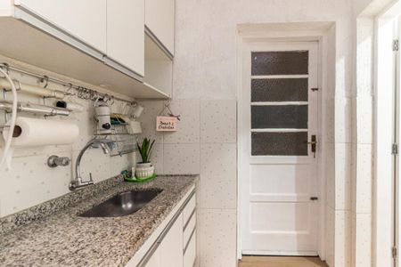 Apartamento à venda com 61m², 2 quartos e sem vaga Apartamento à venda com 61m², 2 quartos e sem vagaCozinha
