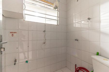 Apartamento à venda com 61m², 2 quartos e sem vaga Apartamento à venda com 61m², 2 quartos e sem vagaBanheiro de Serviço