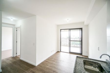 Sala e cozinha de apartamento para alugar com 2 quartos, 47m² em Penha de França, São Paulo