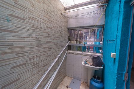 Casa para alugar com 70m², 2 quartos e 1 vagaÁrea de Serviço