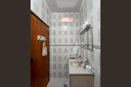 Casa à venda com 193m², 3 quartos e 2 vagas Casa à venda com 193m², 3 quartos e 2 vagasBanheiro da Suíte