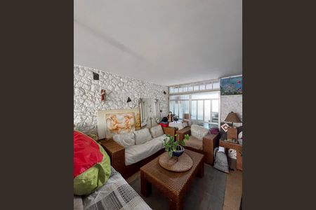 Casa à venda com 193m², 3 quartos e 2 vagas Casa à venda com 193m², 3 quartos e 2 vagasGaragem