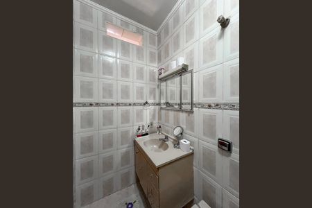 Casa à venda com 193m², 3 quartos e 2 vagas Casa à venda com 193m², 3 quartos e 2 vagasBanheiro da Suíte