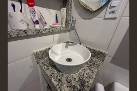 Apartamento à venda com 78m², 2 quartos e sem vagaBanheiro - torneira