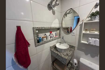 Apartamento à venda com 78m², 2 quartos e sem vagaBanheiro
