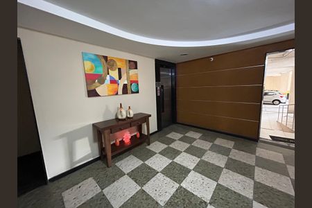 Apartamento à venda com 78m², 2 quartos e sem vagaHall de entrada