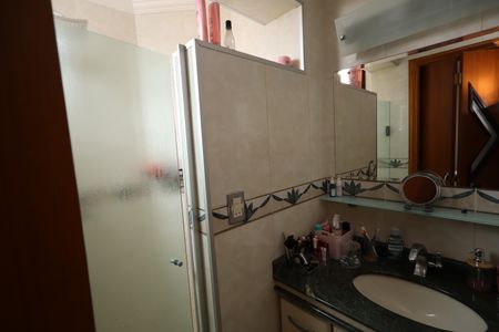 Apartamento à venda com 92m², 3 quartos e 2 vagasBanheiro da Suíte
