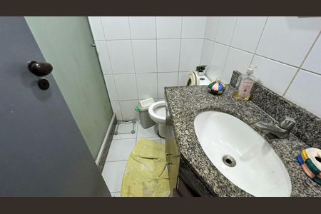 Apartamento à venda com 100m², 3 quartos e 1 vaga Apartamento à venda com 100m², 3 quartos e 1 vagaBanheiro social