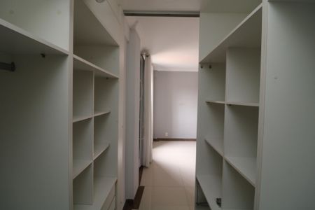 Apartamento à venda com 120m², 3 quartos e 2 vagasCloset