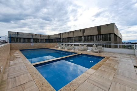 Apartamento para alugar com 64m², 1 quarto e 1 vagaÁrea comum - Piscina