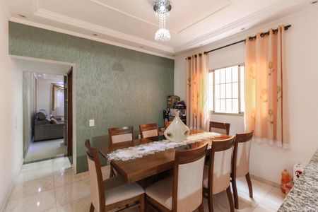 Casa à venda com 170m², 3 quartos e 2 vagasCopa