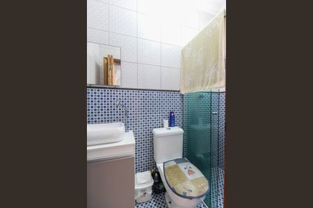 Casa à venda com 170m², 3 quartos e 2 vagasBanheiro da Suíte