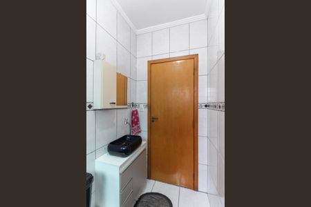 Casa à venda com 170m², 3 quartos e 2 vagasBanheiro Social