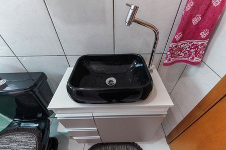 Casa à venda com 170m², 3 quartos e 2 vagasBanheiro Social