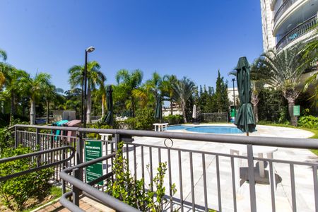 Apartamento para alugar com 100m², 2 quartos e 2 vagasPiscina