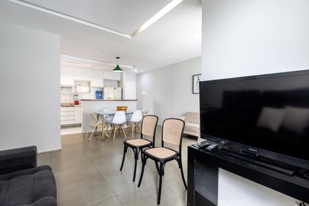 Apartamento para alugar com 67m², 2 quartos e 1 vagaSala