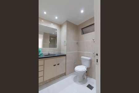 Apartamento para alugar com 75m², 2 quartos e 1 vaga Apartamento para alugar com 75m², 2 quartos e 1 vagaBanheiro