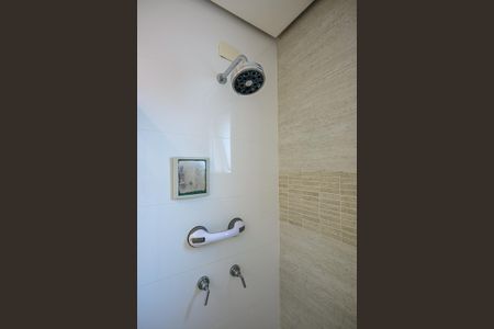 Apartamento à venda com 98m², 3 quartos e 2 vagasChuveiro da Suíte