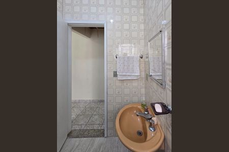 Casa à venda com 128m², 3 quartos e 2 vagasBanheiro - Edícula 