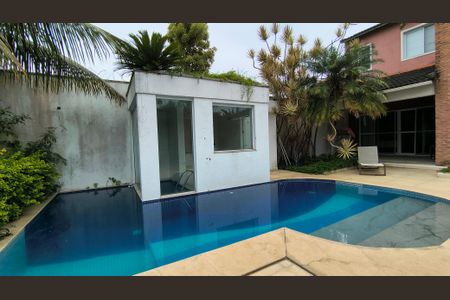 Casa de condomínio à venda com 500m², 9 quartos e 8 vagas Casa de condomínio à venda com 500m², 9 quartos e 8 vagasPiscina