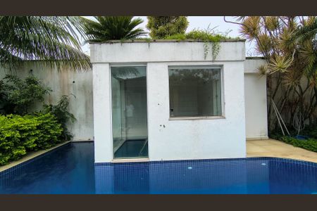 Casa de condomínio à venda com 500m², 9 quartos e 8 vagas Casa de condomínio à venda com 500m², 9 quartos e 8 vagasPiscina a