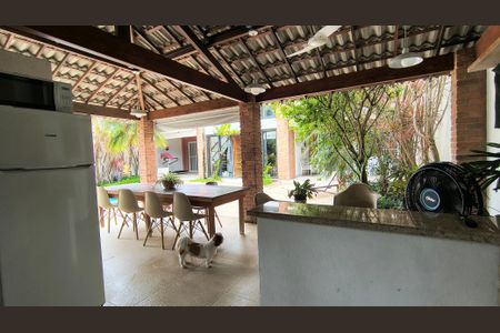 Casa de condomínio à venda com 500m², 9 quartos e 8 vagas Casa de condomínio à venda com 500m², 9 quartos e 8 vagasÁrea Gourmet