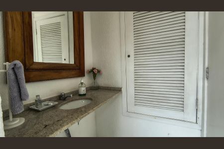 Casa de condomínio à venda com 500m², 9 quartos e 8 vagas Casa de condomínio à venda com 500m², 9 quartos e 8 vagasLavabo 2