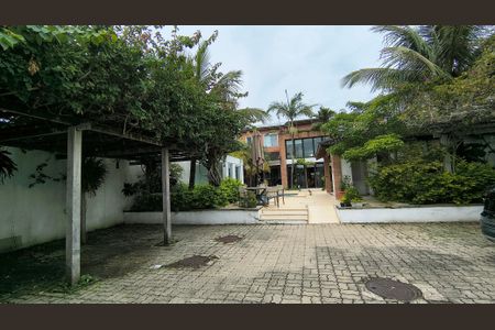 Casa de condomínio à venda com 500m², 9 quartos e 8 vagas Casa de condomínio à venda com 500m², 9 quartos e 8 vagasQuintal