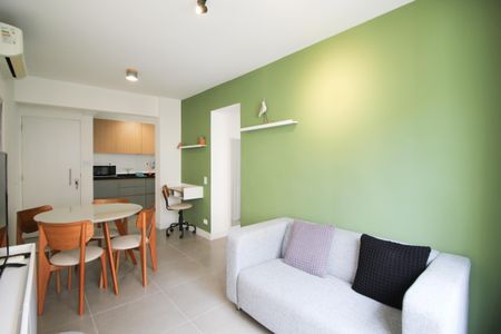 Sala de apartamento para alugar com 1 quarto, 50m² em Itaim Bibi, São Paulo