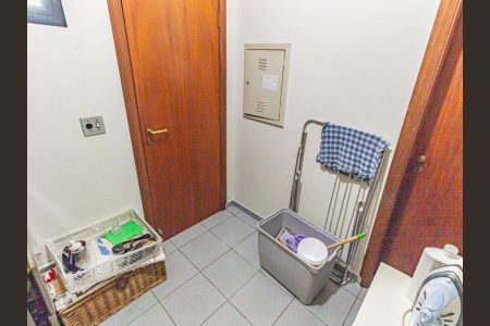 Apartamento para alugar com 162m², 3 quartos e 2 vagasQuarto de Serviço
