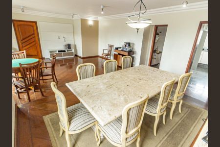 Apartamento para alugar com 162m², 3 quartos e 2 vagasSala