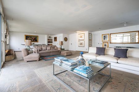 Sala de apartamento à venda com 3 quartos, 212m² em Cerqueira César, São Paulo