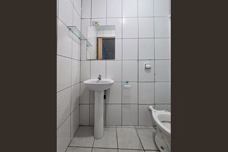 Casa à venda com 150m², 6 quartos e 2 vagas Casa à venda com 150m², 6 quartos e 2 vagasBanheiro - Casa 2