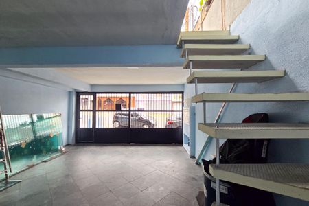 Casa à venda com 150m², 6 quartos e 2 vagas Casa à venda com 150m², 6 quartos e 2 vagasVista - Sala