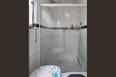 Casa à venda com 150m², 6 quartos e 2 vagas Casa à venda com 150m², 6 quartos e 2 vagasBanheiro Social