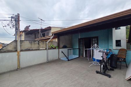 Casa à venda com 150m², 6 quartos e 2 vagas Casa à venda com 150m², 6 quartos e 2 vagasSacada