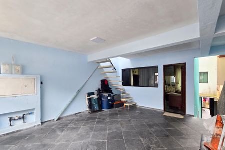 Casa à venda com 150m², 6 quartos e 2 vagas Casa à venda com 150m², 6 quartos e 2 vagasGaragem