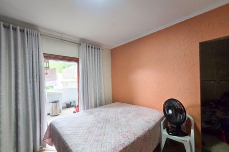 Casa à venda com 150m², 6 quartos e 2 vagas Casa à venda com 150m², 6 quartos e 2 vagasQuarto 2