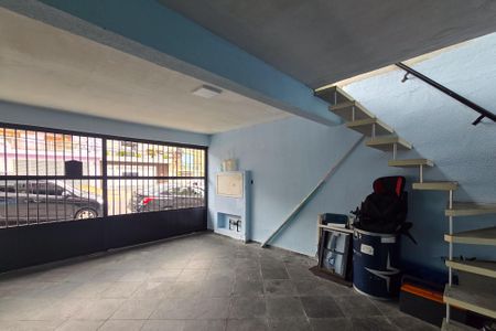 Casa à venda com 150m², 6 quartos e 2 vagas Casa à venda com 150m², 6 quartos e 2 vagasGaragem